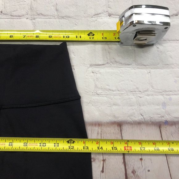Lululemon Wunder Under Crop High Rise Tight Yoga Leggings Size 4 Black B202 -1 - Picture 3 of 15